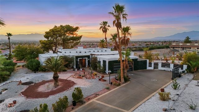 6744 Mountridge Drive, Las Vegas, NV 89110