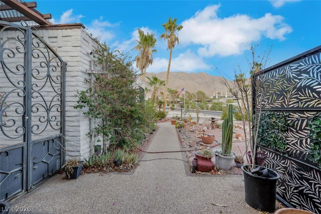 6744 Mountridge Drive, Las Vegas, NV 89110
