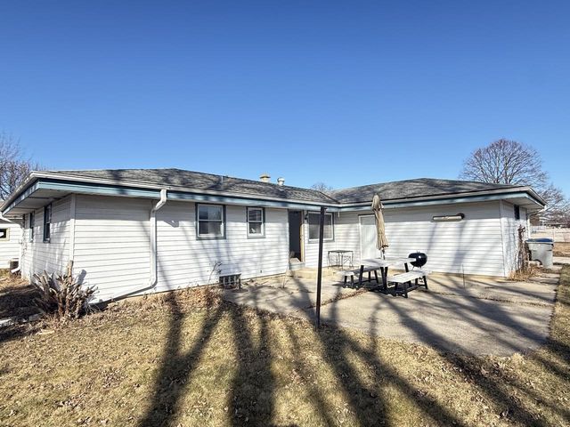 8707 W Petersik STREET, Milwaukee, WI 53224