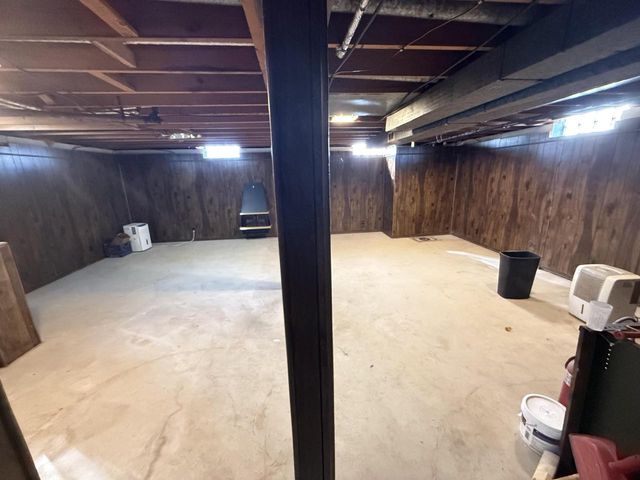 8707 W Petersik STREET, Milwaukee, WI 53224