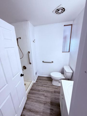 8707 W Petersik STREET, Milwaukee, WI 53224