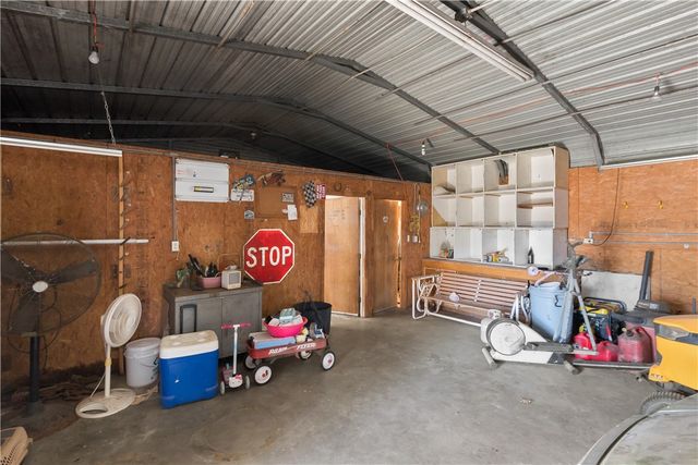 508 Lakeview Street, Somerville, TX 77879