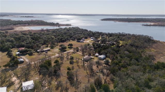 508 Lakeview Street, Somerville, TX 77879