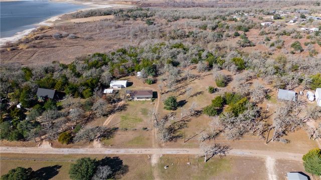 508 Lakeview Street, Somerville, TX 77879