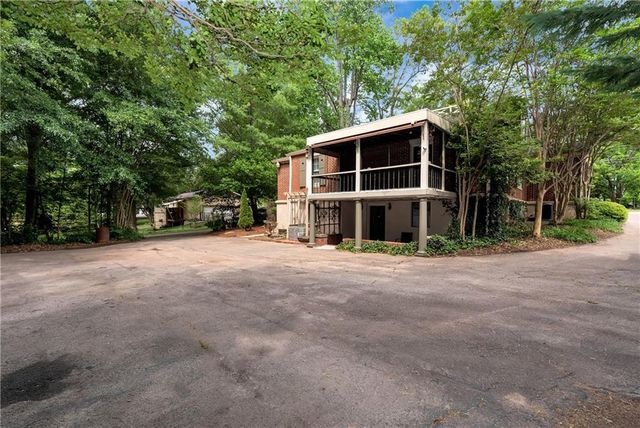 952 Wayside Street, Cornelia, GA 30531