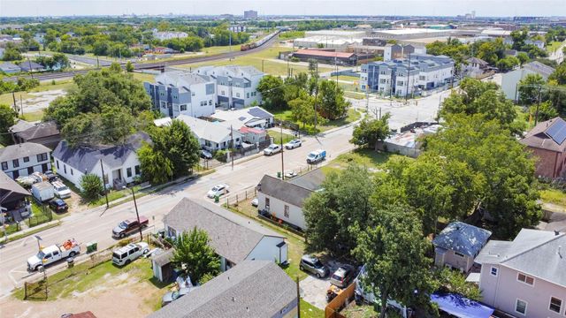 1917 Elysian Street, Houston, TX 77026