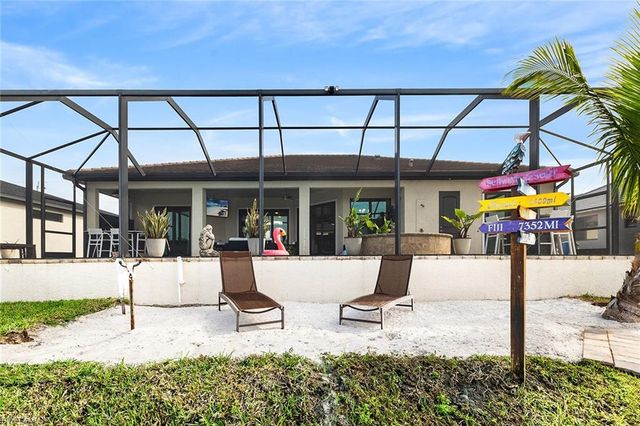 302 NW 32nd PL, Cape Coral, FL 33993