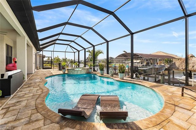 302 NW 32nd PL, Cape Coral, FL 33993