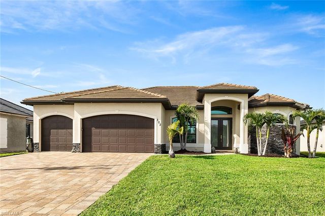 302 NW 32nd PL, Cape Coral, FL 33993