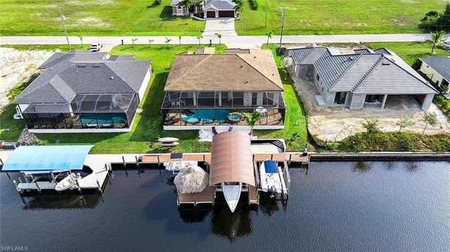 302 NW 32nd PL, Cape Coral, FL 33993