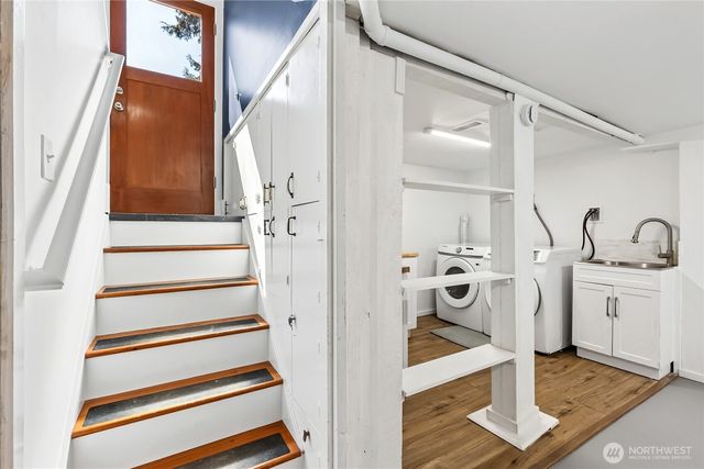 749 N 76th St, Seattle, WA 98103