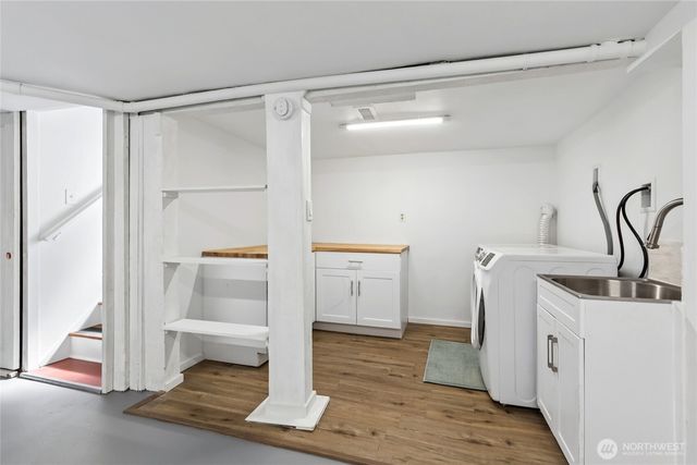 749 N 76th St, Seattle, WA 98103