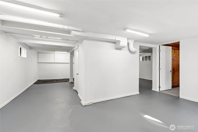 749 N 76th St, Seattle, WA 98103