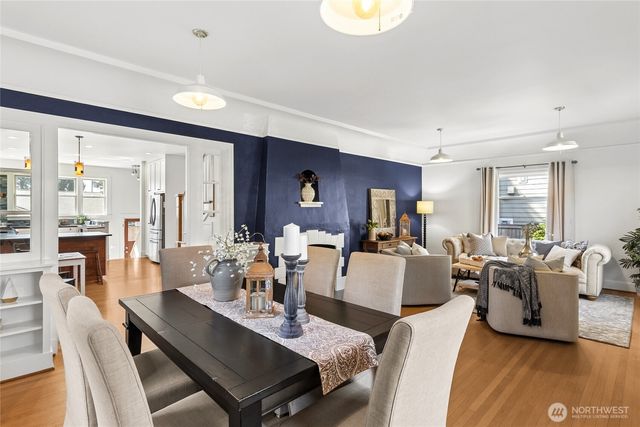 749 N 76th St, Seattle, WA 98103