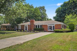 2313 Saint Joseph Street, West Bloomfield Charter Township, MI 48324