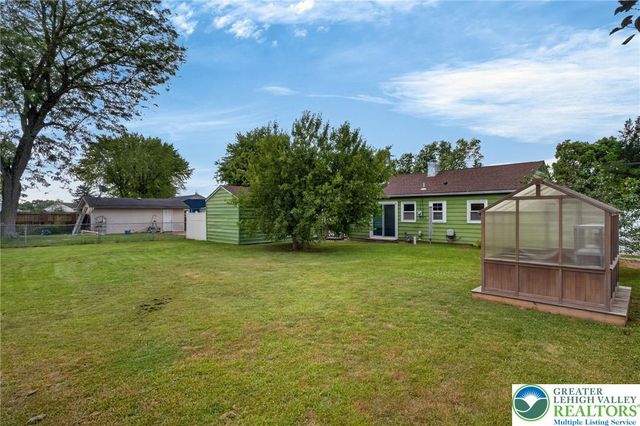309 Stelko Avenue, Lopatcong, NJ 08865