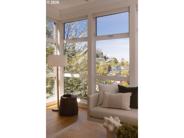 515 Nw ALBEMARLE Ter, Portland, OR 97210