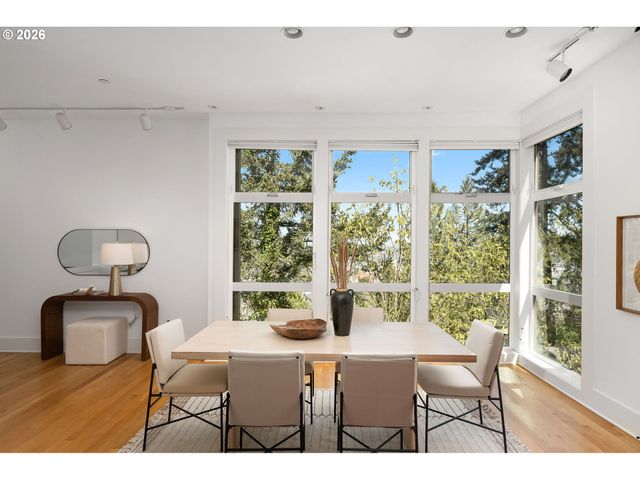 515 Nw ALBEMARLE Ter, Portland, OR 97210