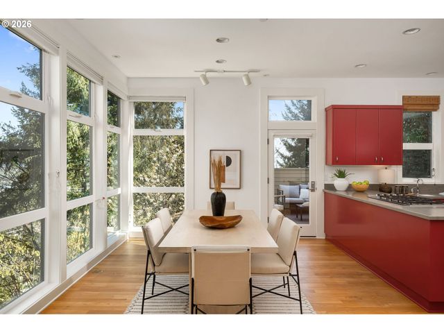 515 Nw ALBEMARLE Ter, Portland, OR 97210