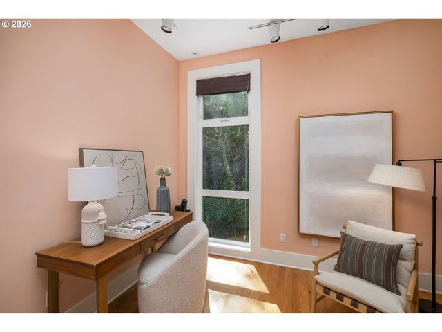 515 Nw ALBEMARLE Ter, Portland, OR 97210