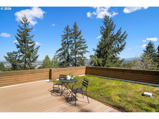 515 Nw ALBEMARLE Ter, Portland, OR 97210