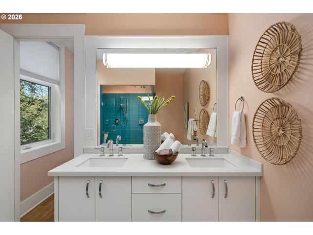 515 Nw ALBEMARLE Ter, Portland, OR 97210