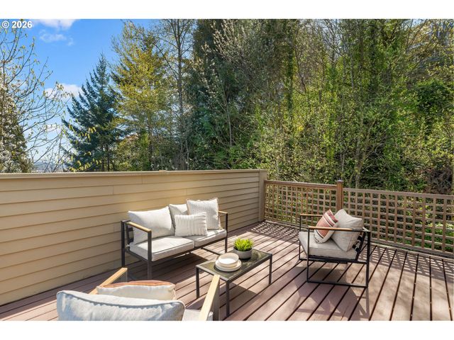 515 Nw ALBEMARLE Ter, Portland, OR 97210