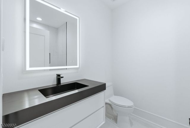 12 Irene Ct, Demarest Boro, NJ 07627