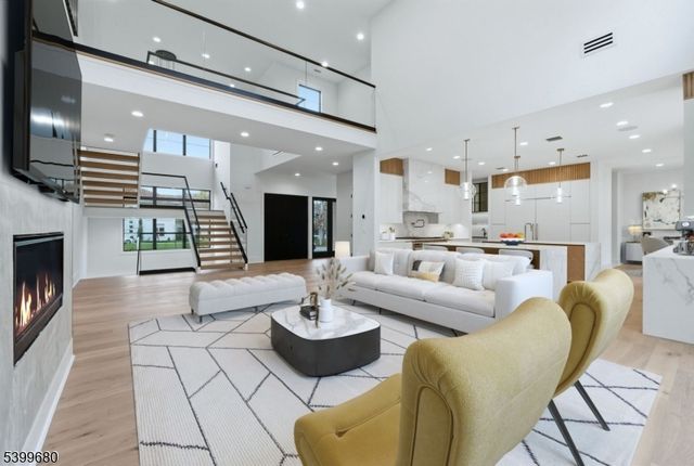 12 Irene Ct, Demarest Boro, NJ 07627