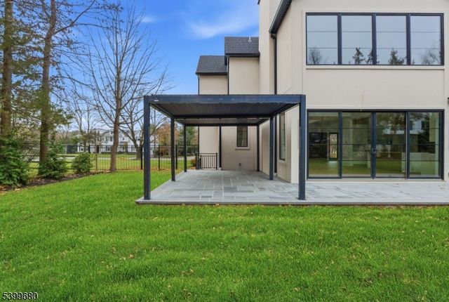 12 Irene Ct, Demarest Boro, NJ 07627