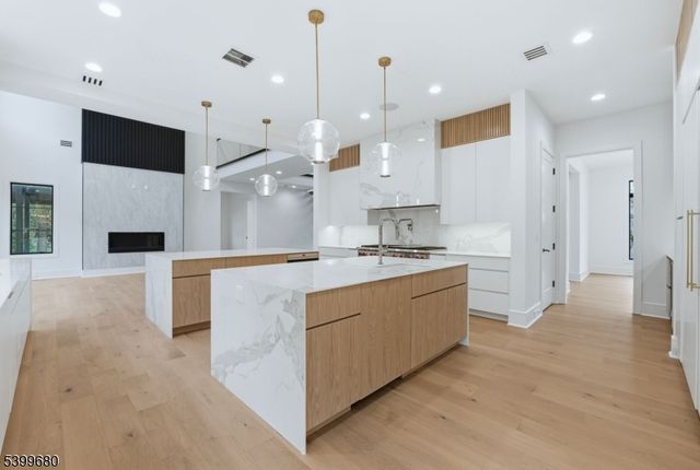 12 Irene Ct, Demarest Boro, NJ 07627