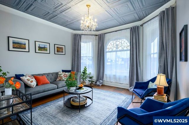 206 NE 10th St, Mcminnville, OR 97128