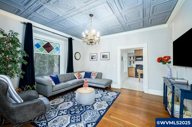 206 NE 10th St, Mcminnville, OR 97128