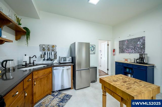 206 NE 10th St, Mcminnville, OR 97128