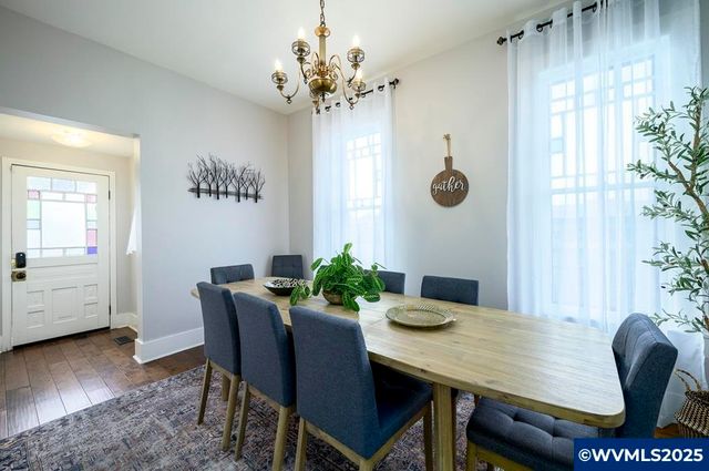 206 NE 10th St, Mcminnville, OR 97128