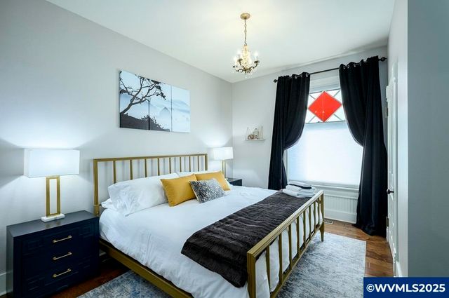 206 NE 10th St, Mcminnville, OR 97128