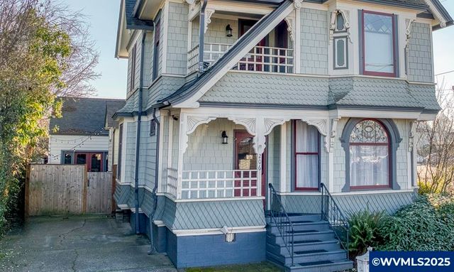 206 NE 10th St, Mcminnville, OR 97128