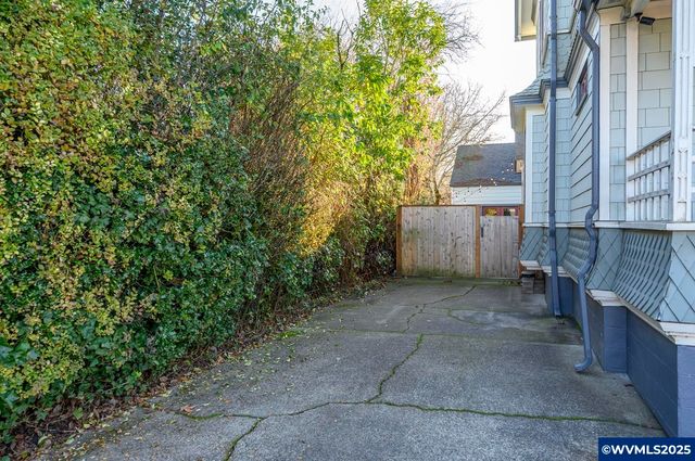 206 NE 10th St, Mcminnville, OR 97128