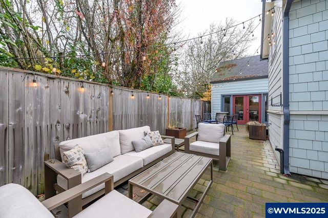 206 NE 10th St, Mcminnville, OR 97128