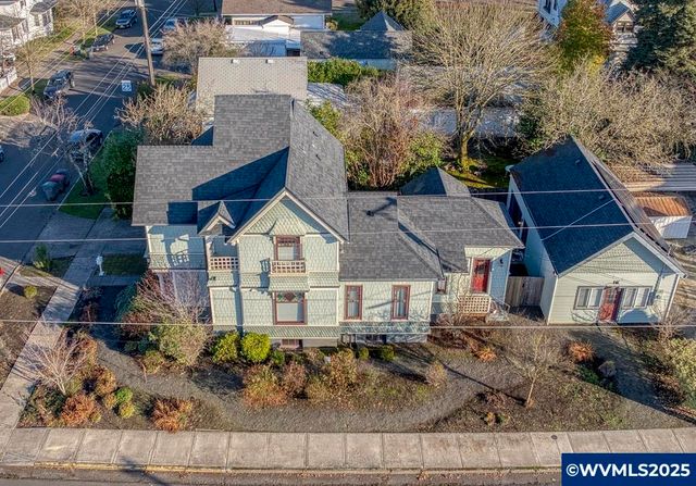 206 NE 10th St, Mcminnville, OR 97128