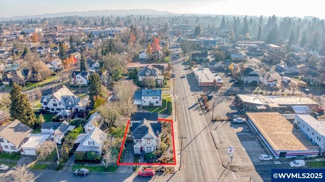 206 NE 10th St, Mcminnville, OR 97128