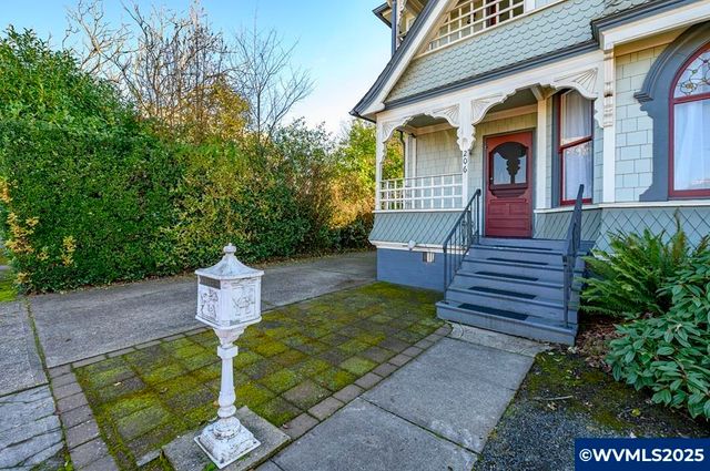 206 NE 10th St, Mcminnville, OR 97128
