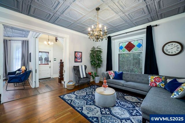 206 NE 10th St, Mcminnville, OR 97128