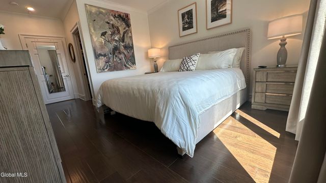 116 West Avenue UNIT 404, Saratoga Springs, NY 12866