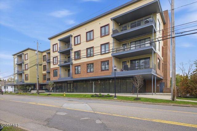 116 West Avenue UNIT 404, Saratoga Springs, NY 12866