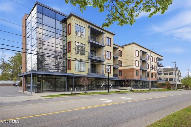 116 West Avenue UNIT 404, Saratoga Springs, NY 12866