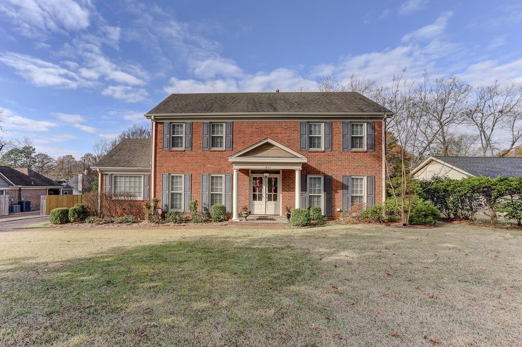 1425 PECAN TREES DR, Germantown, TN 38138