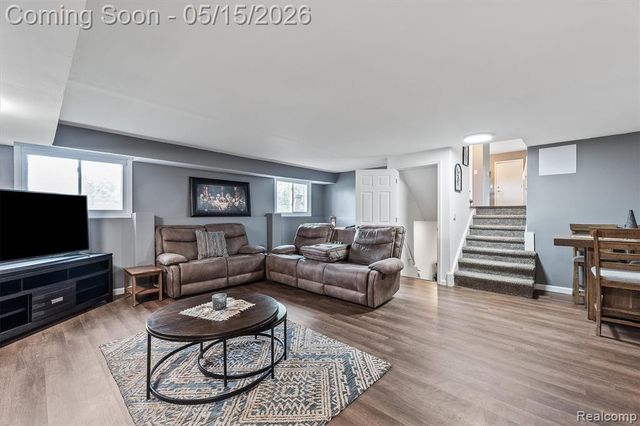 33429 Quaker Valley Road, Farmington Hills, MI 48331