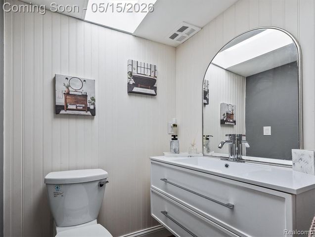 33429 Quaker Valley Road, Farmington Hills, MI 48331