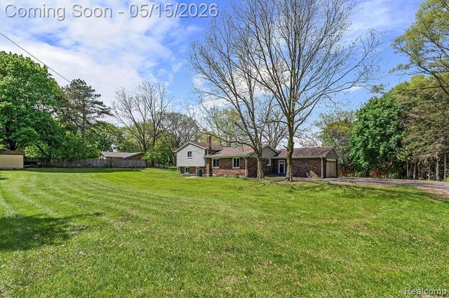 33429 Quaker Valley Road, Farmington Hills, MI 48331
